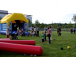 attraktive sport- und spielger�te - spass uns aktion mit betreuung - hier h�pfburg bei nycomed in konstanz